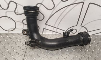Патрубок интеркулера Volkswagen Passat B6 2.0TDI