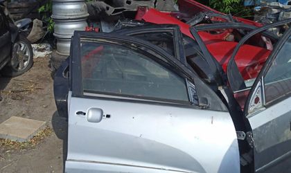Дверь передняя правая Toyota RAV4 II (XA20) 2001