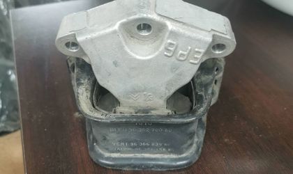 Подушка двигателя правая Citroen C4, II 2013
