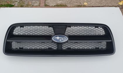 Решетка радиатора Subaru Forester II 2005