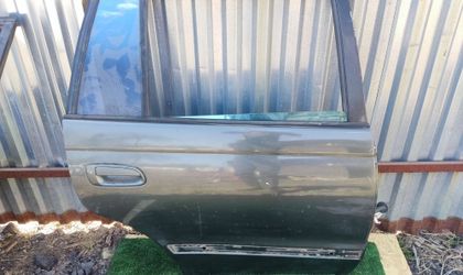 Дверь задняя правая Toyota Caldina I 1993