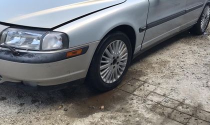 Бампер передний Volvo S80, I 2002.  