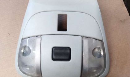 Центральный плафон освещения mercedes w163 ml320