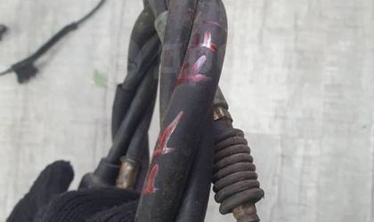 Трос стояночного тормоза задний правый Honda RF1