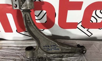 Рычаг передний правый  Opel Astra, J 2012