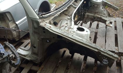 Лонжерон передний правый Toyota Corona, X (T210...