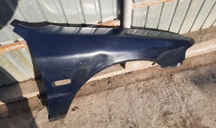 Крыло переднее правое Honda Accord V 1995