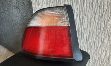 Фонарь задний левый Honda Accord V 1995