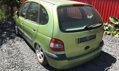 Задние фонари Renault Scenic1