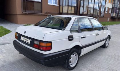 Volkswagen Passat B3 (1988—1993) 1989