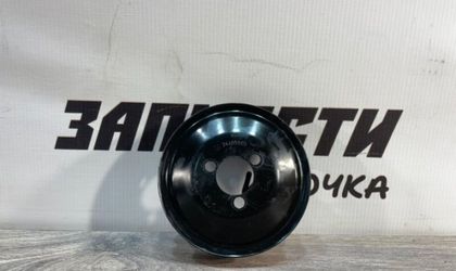 Шкив помпы Opel Astra H седан Z16XER 2008