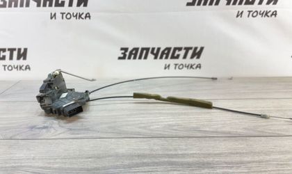 Замок боковой двери передний правый Mazda Axela