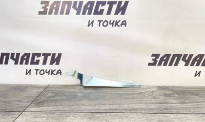 Накладка кузова передняя правая Opel Astra H седан