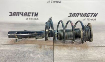 Стойка подвески передняя левая Mazda Axela BK5P