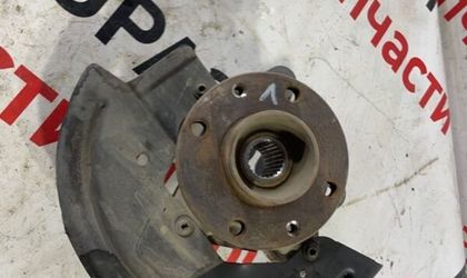 Кулак поворотный передний левый Renault Logan