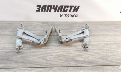 Петля крышки багажника задняя Mazda Axela BK5P