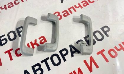 Ручка потолка Mitsubishi Lancer седан 2.0 CY4A