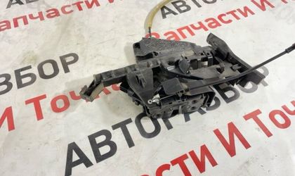 Замок боковой двери задний левый Ford C-Max C214