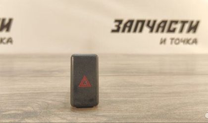 Кнопка аварийной сигнализации Mazda Axela BK5P