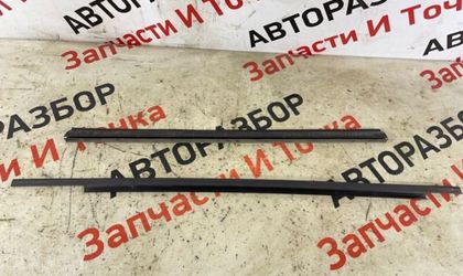 Молдинг стекла задний правый Лада Гранта Fl седан
