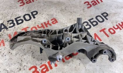 Кронштейн генератора Nissan Almera G15 седан