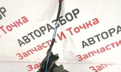 Замок боковой двери задний левый Mercedes C180