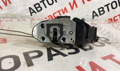 Замок боковой двери задний правый Kia Spectra SD