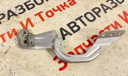 Петля капота левая Ford Focus универсал pndd 2016