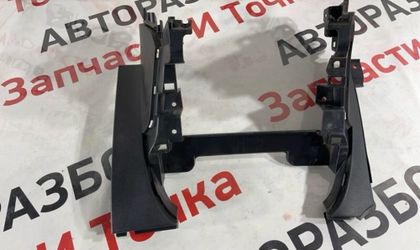 Консоль центральная Mitsubishi Lancer седан 2.0
