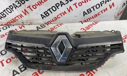 Решетка радиатора Renault Logan седан 1.6 K7M 2018