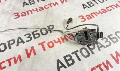 Замок боковой двери передний левый Kia Spectra SD