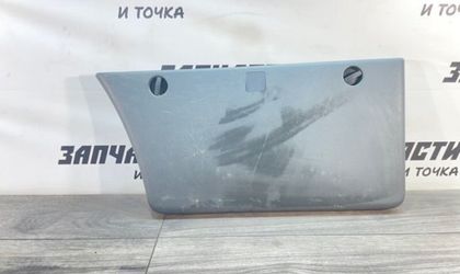 Накладка в салоне передняя правая Mercedes