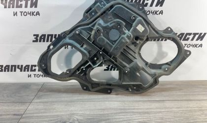 Кронштейн задний правый Mazda Axela BK5P ZY-VE