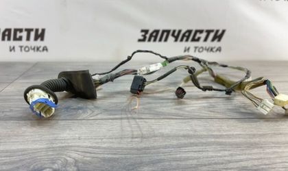 Проводка двери передняя правая Mazda Axela BK5P