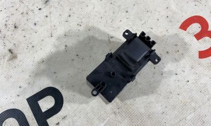 Кнопка стеклоподъемника задняя левая Honda Civic