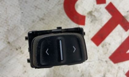 Кнопка стеклоподъемника Renault Logan седан 1.6