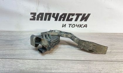 Педаль газа Opel Astra H седан Z16XER 2008