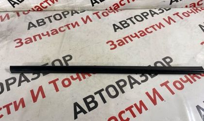 Уплотнитель стекла двери задний правый Kia Spectra