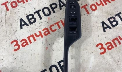 Блок управления стеклоподъемниками передний левый