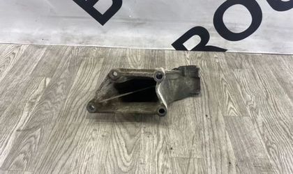Опора двигателя правая BMW X6, II (F16) 2018