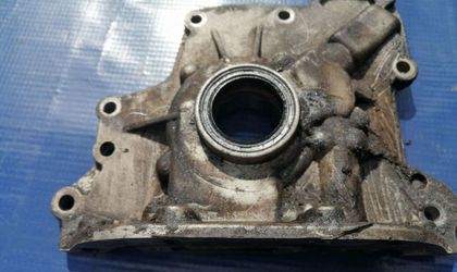 Масленный насос Volkswagen Polo 1.4