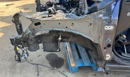 Четверть кузова передняя левая Toyota RAV4 A50