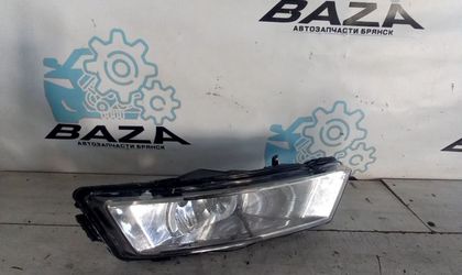 Фара противотуманная правая Skoda Rapid I рест...