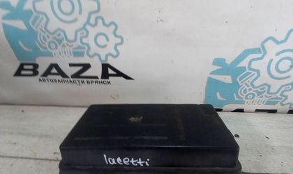 Блок предохранителей подкапотный Chevrolet Lace...