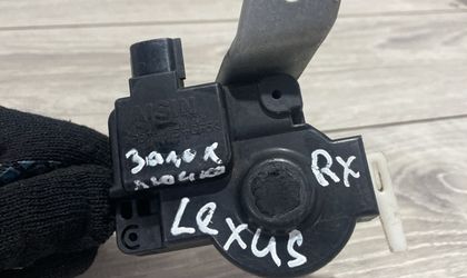 Замок лючка топливного бака Lexus RX III 2010