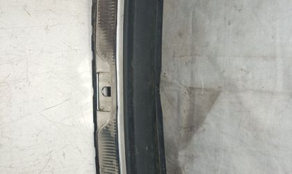 Накладка панели замка багажника Skoda Superb 2