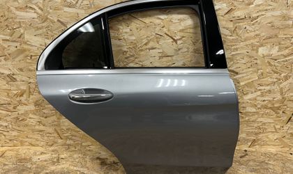 Дверь задняя правая w205 c205 w 205 c 205 серая