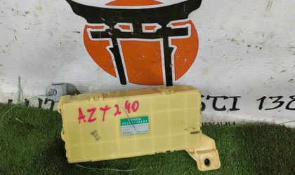Электронный блок Toyota Premio AZT240 1AZFSE 2002