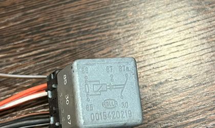 Реле с колодкой Mercedes A0015420219
