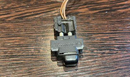 Кнопка блокировки стекол Mercedes W124 A1248204910